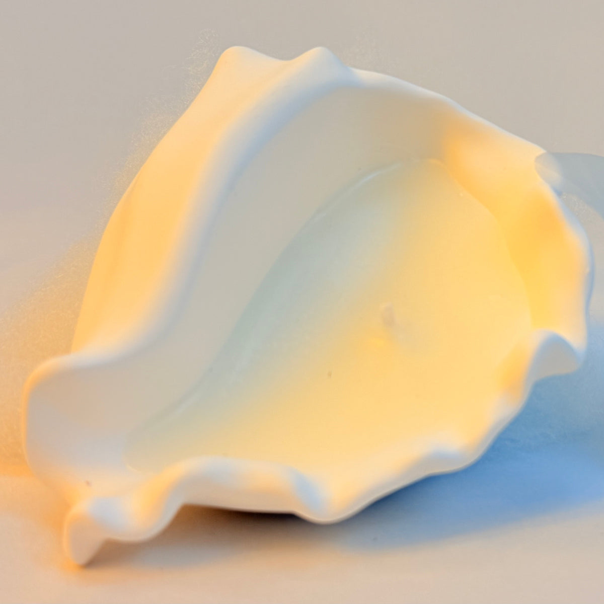 The Tidal Whisper Shell Candle image 5