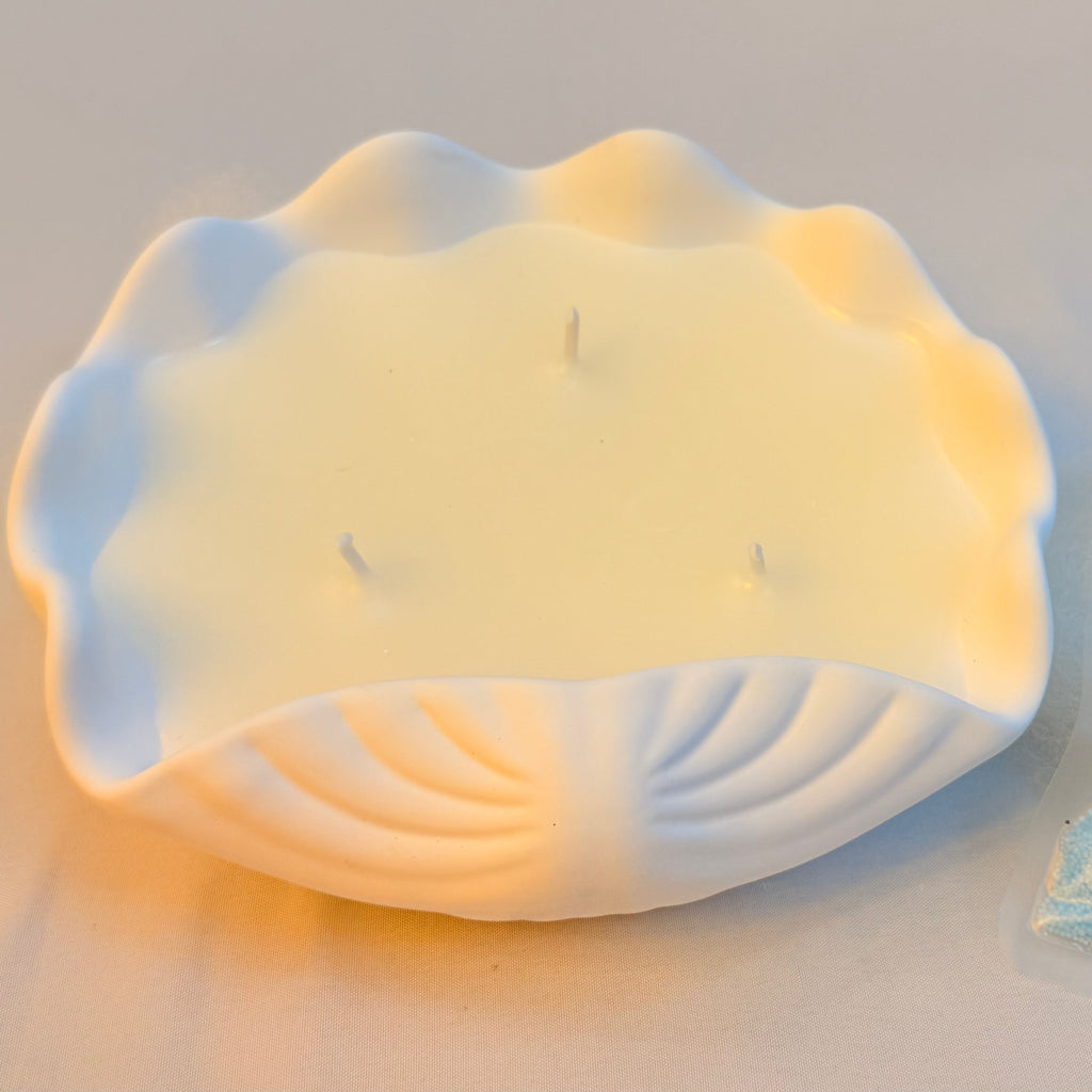 The Tidal Whisper Shell Candle image 6